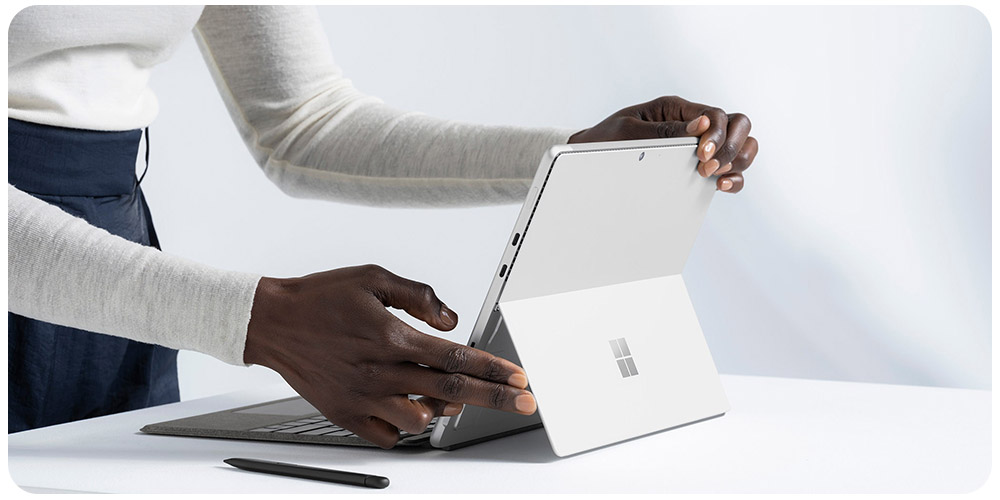 Gear-Microsoft-Duo-8-Surface-Pro-8-Kickstand-SOURCE_-MICROSOFT.jpg