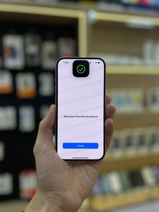 Б/у Смартфон Apple iPhone 15 128GB Розовый (Pink) | Фото 4 из 5