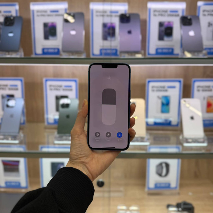 Б/у iPhone 13 128GB Синий EU