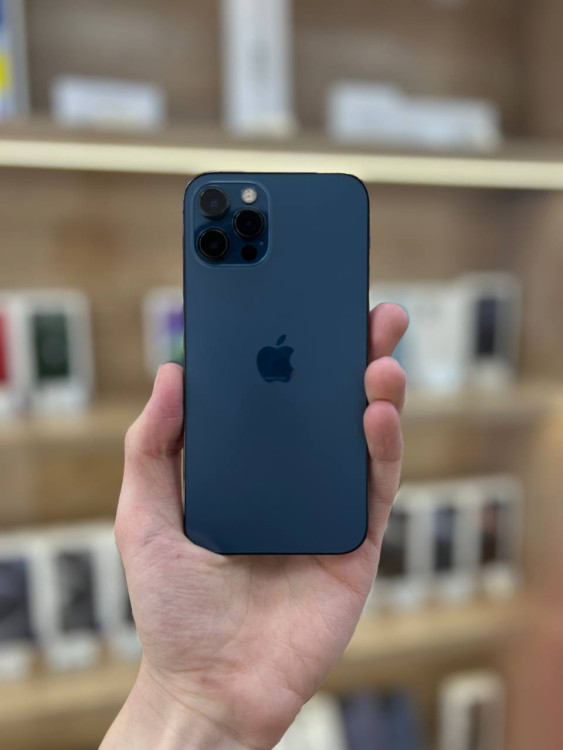 Б/у Смартфон Apple iPhone 12 Pro 128GB Pacific Blue RU