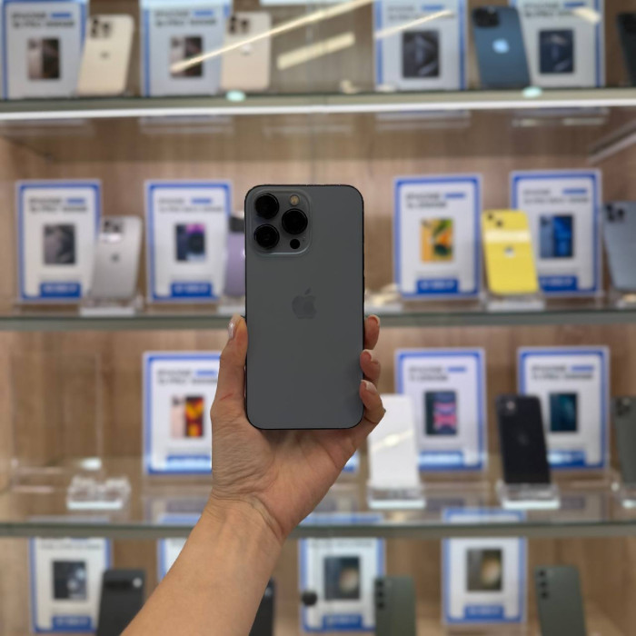 Б/у iPhone 13 Pro 256GB Небесно-голубой RU | Фото 1 из 5