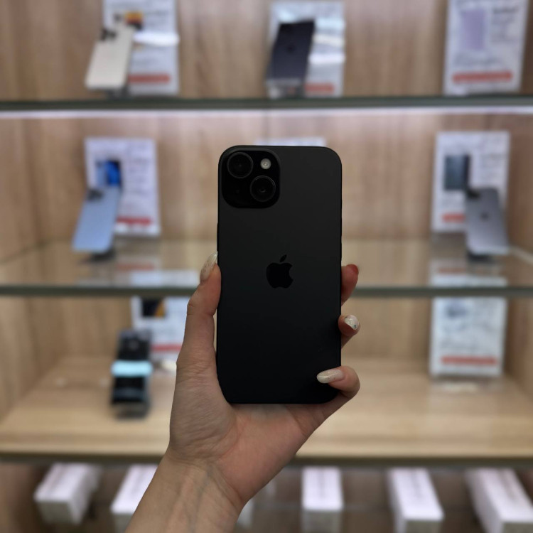 Б/у Apple iPhone 15 128GB Black