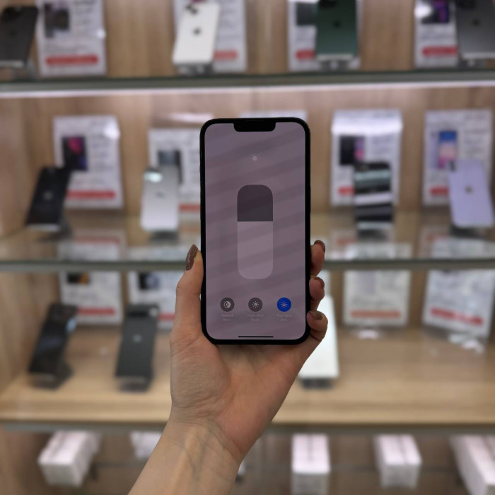 Б/у Смартфон Apple iPhone 13 128GB Midnight | Фото 3 из 5