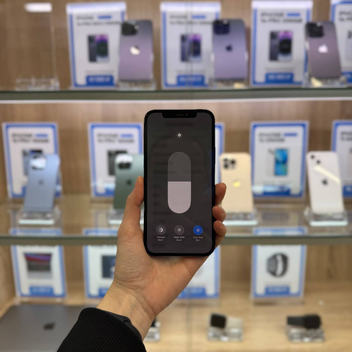 Б/у iPhone 12 64GB Черный EU