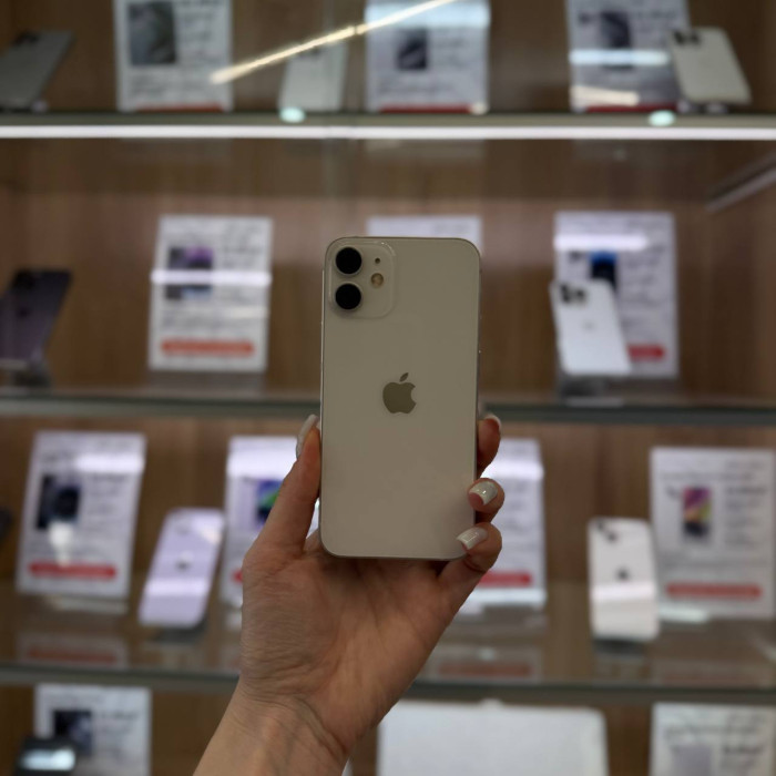 Б/у Смартфон Apple iPhone 12 mini 128GB Белый | Фото 1 из 5