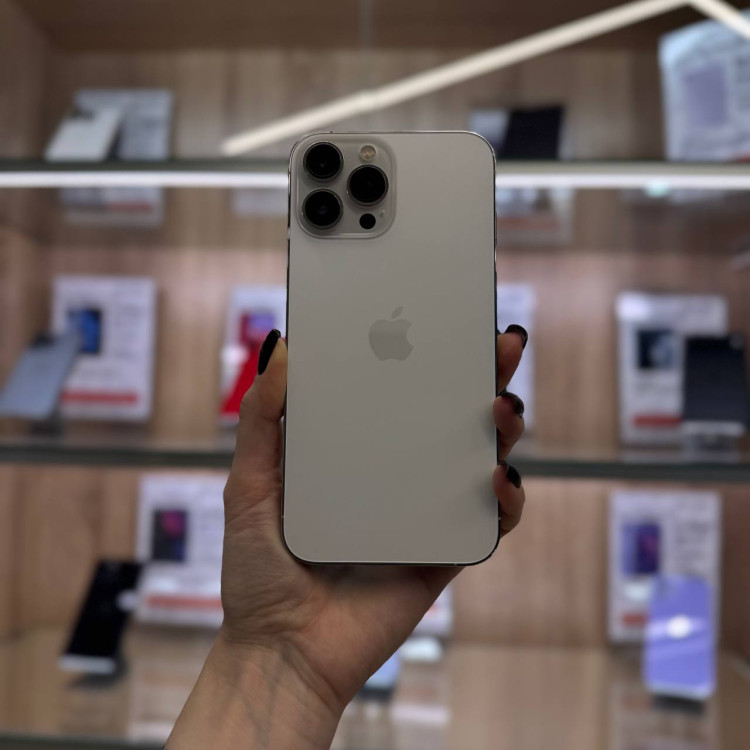 Б/у Смартфон Apple iPhone 13 Pro Max 128GB Серебристый (Silver)
