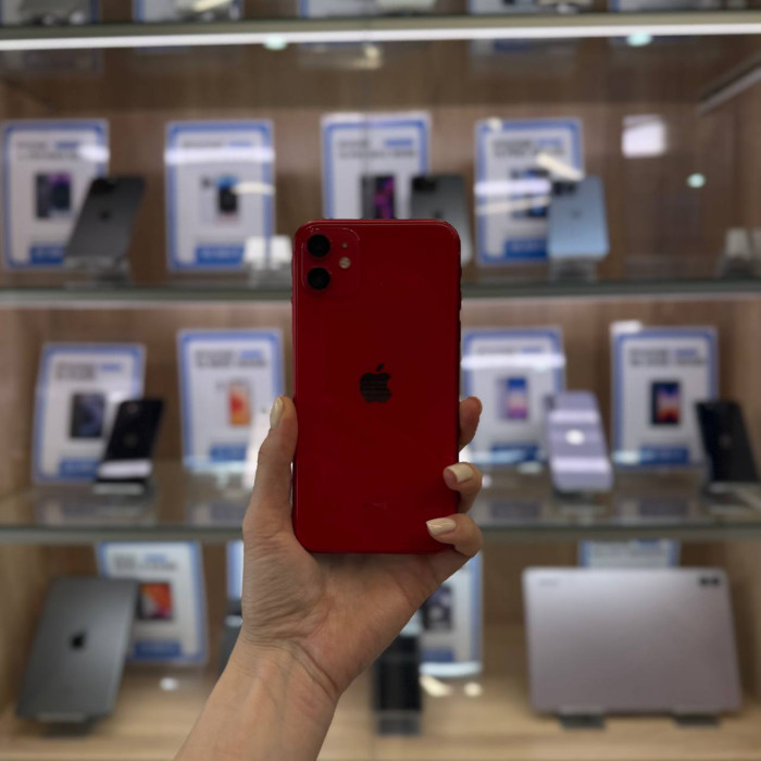 Б/у Смартфон Apple iPhone 11 128GB Красный | Фото 1 из 5