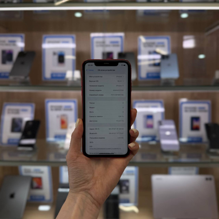 Б/у Смартфон Apple iPhone 11 128GB Красный | Фото 2 из 5