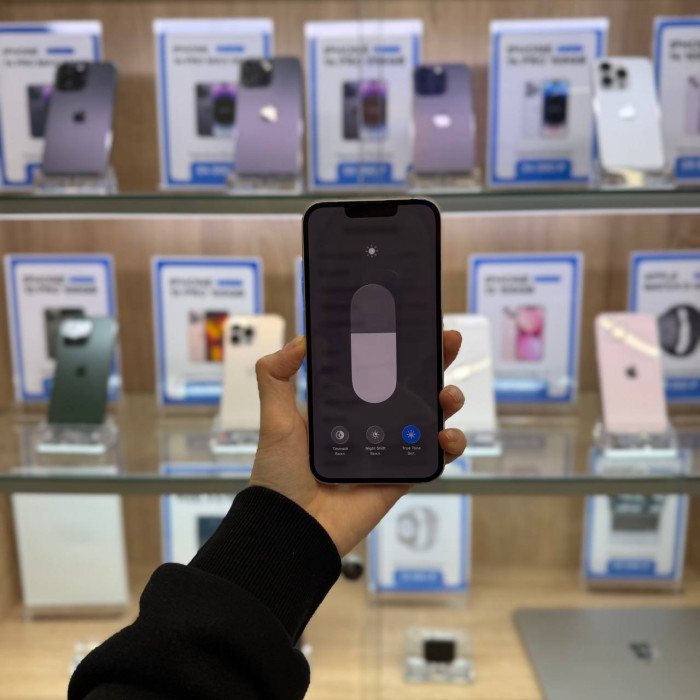 Б/у Смартфон Apple iPhone 13 128GB Розовый