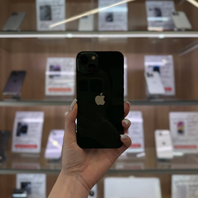 Б/у Смартфон Apple iPhone 13 128GB Зеленый