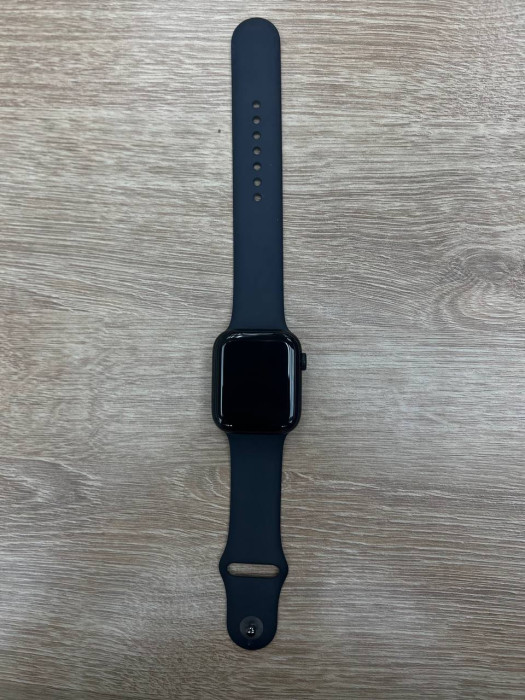 Б/У Умные часы Apple Watch SE 2022 44mm Aluminum Case with Sport Band Черный | Фото 2 из 3