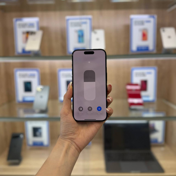 Б/у Смартфон Apple iPhone 15 Pro 128GB Черный (Black Titanium) | Фото 3 из 5