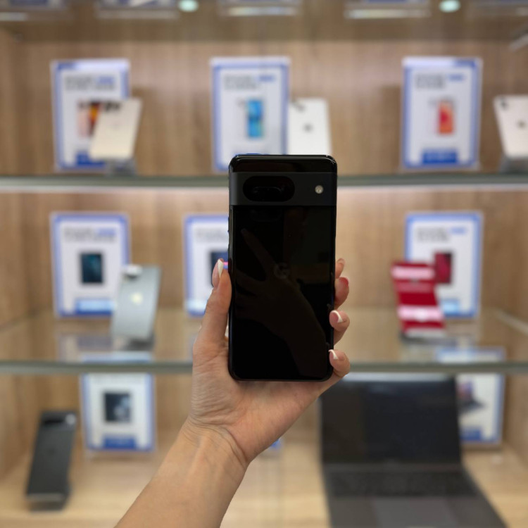 Б/у Смартфон Google Pixel 8 8/128GB Черный (Black)