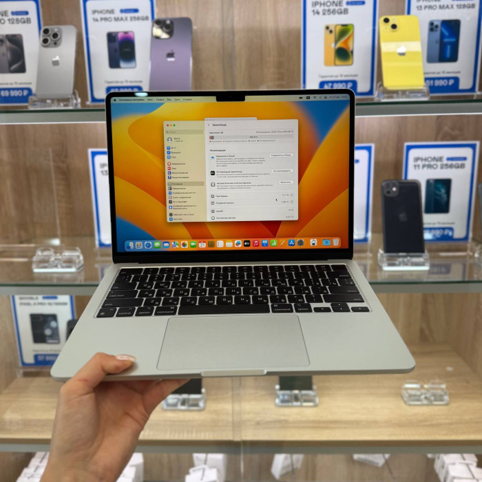 Уценка Ноутбук Apple MacBook Air 13 2022 MLY03 (Apple M2, 8GB/512GB, 10-Core GPU) Серебристый | Фото 3 из 4