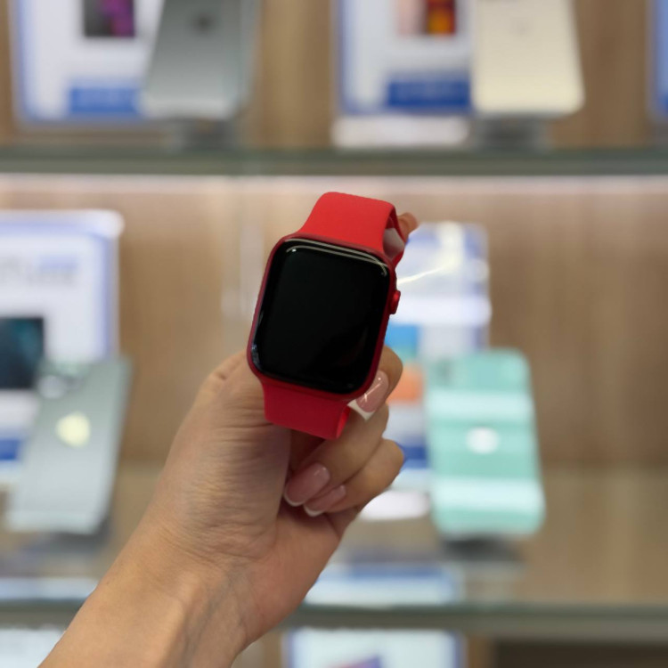 Уценка Умные часы Apple Watch Series 8 45mm GPS Red Aluminum Case with Sport Band Product Red