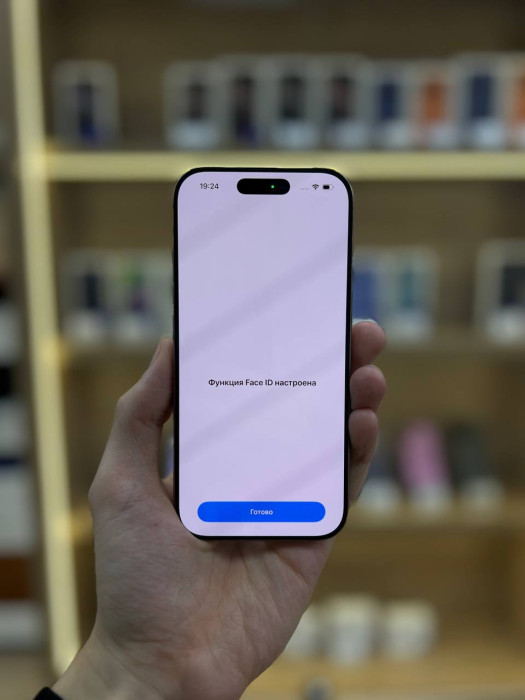 Б/У Смартфон Apple iPhone 16 Pro 128GB Desert Titanium (Пустынный титан)