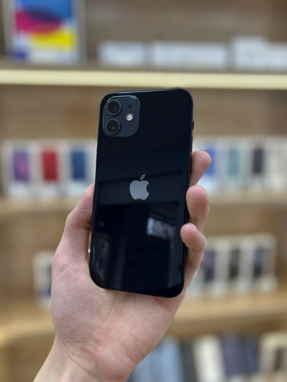 Б/у Смартфон Apple iPhone 12 128GB Black