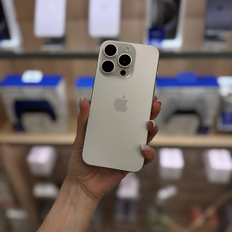 Уценка Смартфон Apple iPhone 15 Pro 512GB Белый (White Titanium)