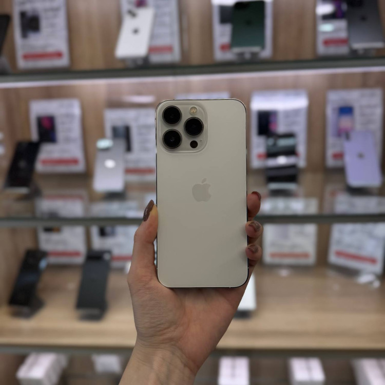 Б/у Смартфон Apple iPhone 13 Pro 256GB Silver