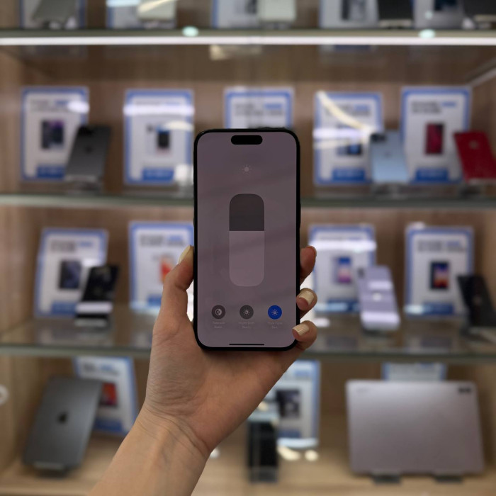 Б/у Смартфон Apple iPhone 15 Pro 128GB Синий | Фото 3 из 5