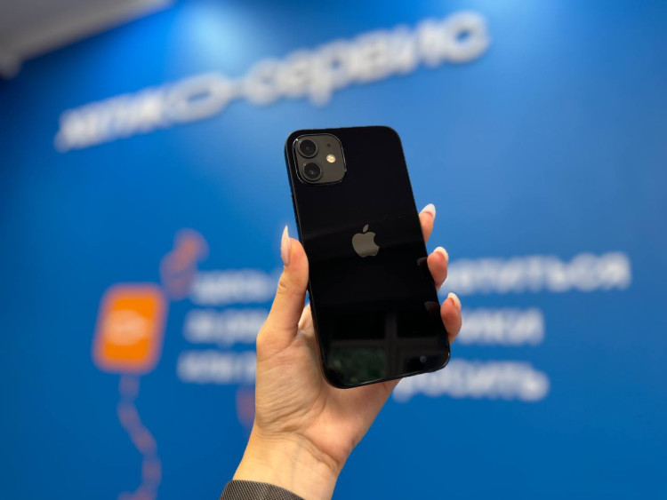 Б/у iPhone 12 64GB Черный